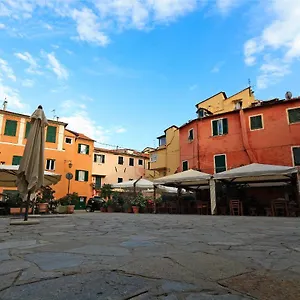 https://villa-chiara-marina.hotelitalianriviera.com